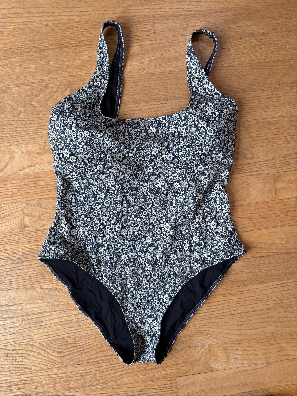 Everlane Navy and White Floral One-Piece Swimsuit